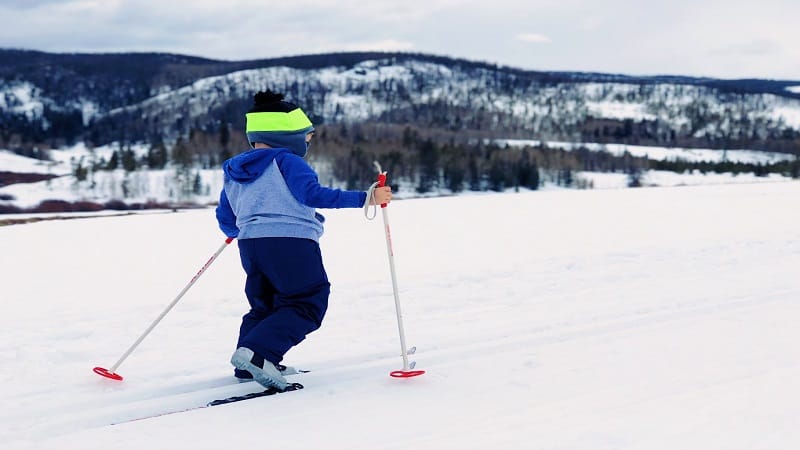 How to Teach a Kid to Ski